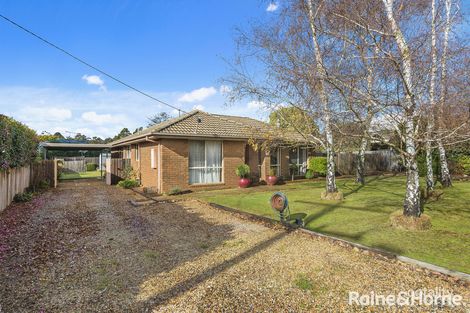 Property photo of 32 Stuart Drive Woodend VIC 3442