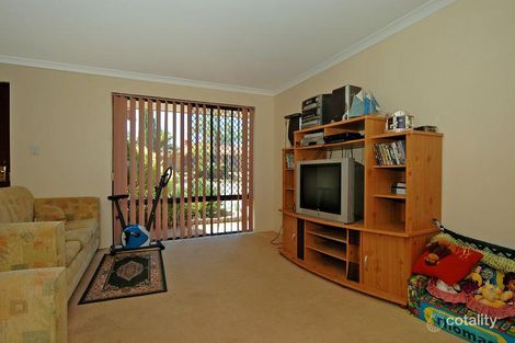 Property photo of 6 Hydrangea Place Alexander Heights WA 6064