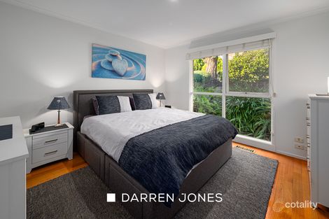 Property photo of 33 Warriparri Crescent Greensborough VIC 3088
