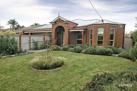 4 Elizabeth Cres, Carnegie, VIC 3163