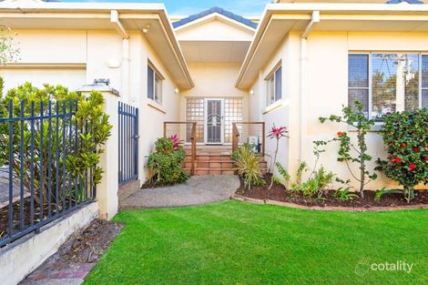 Property photo of 13 Merrimac Boulevard Broadbeach Waters QLD 4218