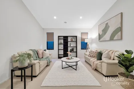 Property photo of 25 Fairbridge Road Point Cook VIC 3030