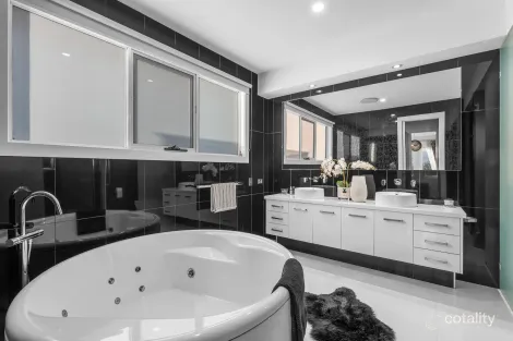 Property photo of 8 Fuller Street Bulleen VIC 3105