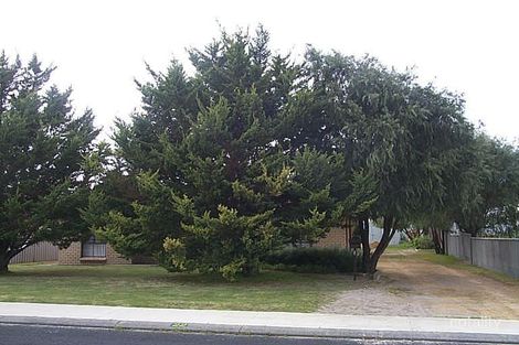 Property photo of 22 Armitage Drive Geographe WA 6280