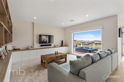 Property photo of 17 McCormick Place Orange NSW 2800