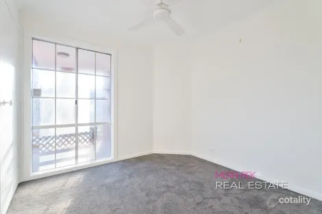 Property photo of 2 Stringybark Place Meadow Heights VIC 3048