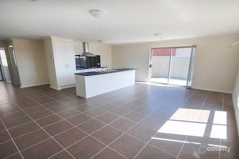 Property photo of 2 Yellow Gum Way Kurunjang VIC 3337