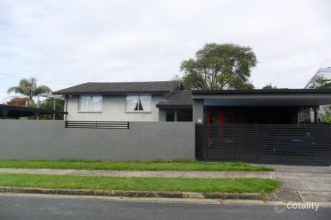 Property photo of 18 Grace Avenue Labrador QLD 4215