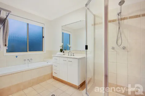 Property photo of 31 Naracoorte Place Parkinson QLD 4115