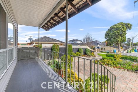 Property photo of 32 Pittosporum Grove Doveton VIC 3177