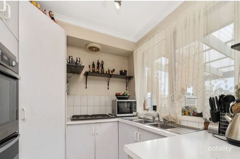 Property photo of 30 Laurel Crescent Carrum Downs VIC 3201