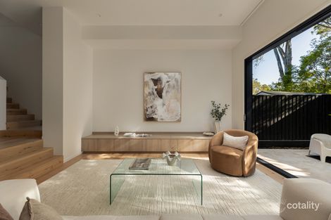 Property photo of 20 Outlook Crescent Bardon QLD 4065