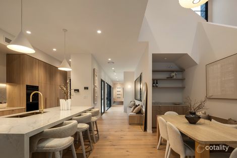 Property photo of 20 Outlook Crescent Bardon QLD 4065