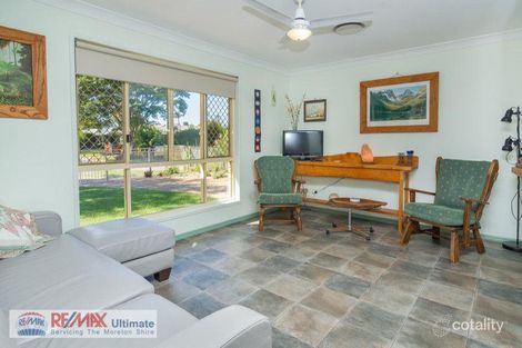 Property photo of 19 Intrepid Court Beachmere QLD 4510