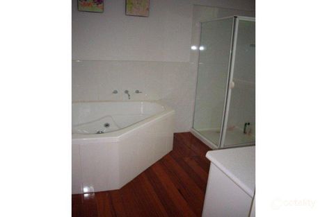 Property photo of 30 Emo Road Malvern East VIC 3145