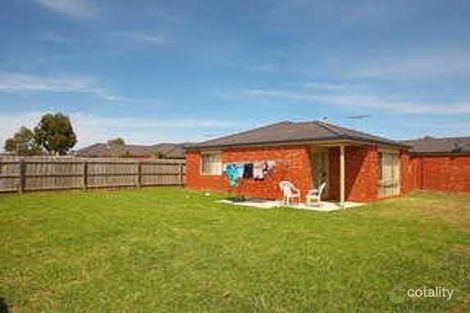 Property photo of 22 Geebung Road Cranbourne West VIC 3977