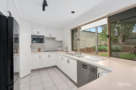 Property photo of 13 Hastings Crescent Carrara QLD 4211