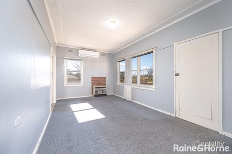 Property photo of 4 Hollis Avenue Goulburn NSW 2580