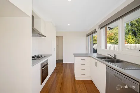 Property photo of 31 Gladesville Drive Bentleigh East VIC 3165