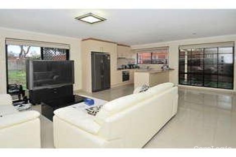 Property photo of 18 Dozey Court Roxburgh Park VIC 3064