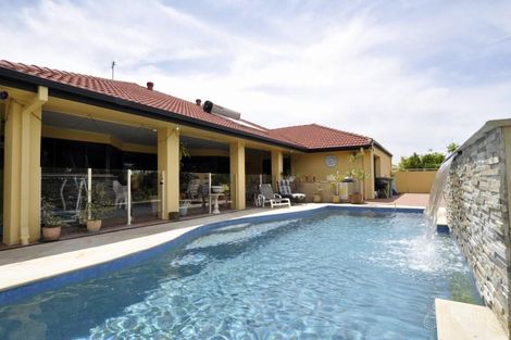 59 Arun Dr, Arundel, QLD 4214