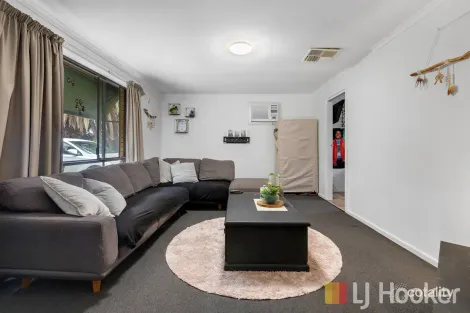 Property photo of 58 Kanimbla Crescent Craigmore SA 5114