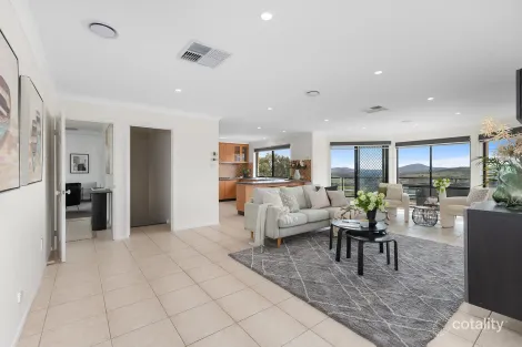 Property photo of 18 Sturrock Place Gordon ACT 2906