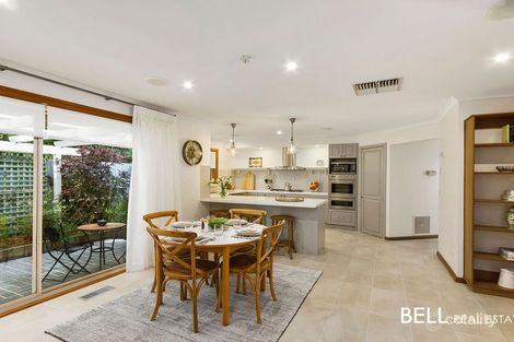 Property photo of 2/16 Rutland Road Berwick VIC 3806