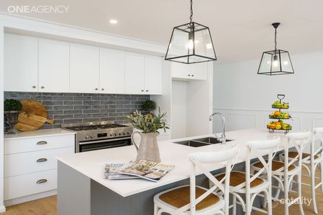 Property photo of 19 Coppabella Drive Gobbagombalin NSW 2650