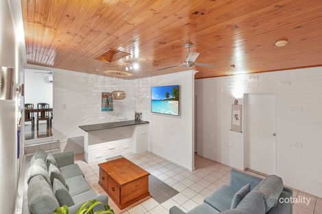 Property photo of 190 Greenslopes Street Edge Hill QLD 4870