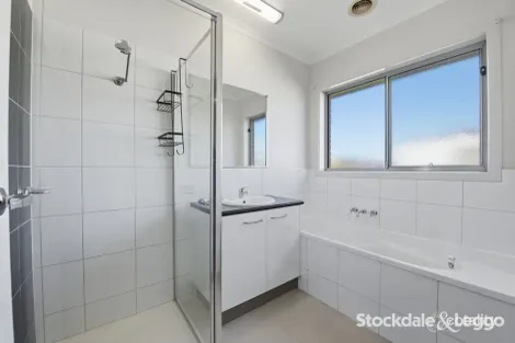 Property photo of 17 Josie Place Morwell VIC 3840