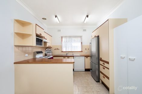 Property photo of 6 Larien Crescent Birrong NSW 2143