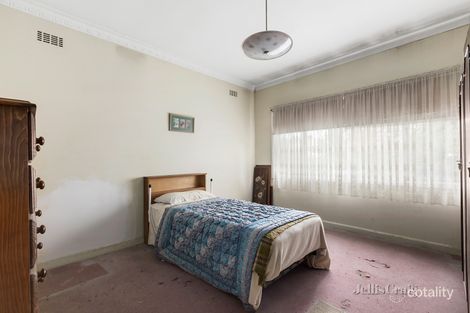 Property photo of 30 Devon Drive Blackburn North VIC 3130