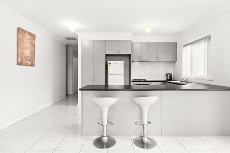 Property photo of 28 Green Orchid Circuit Pakenham VIC 3810
