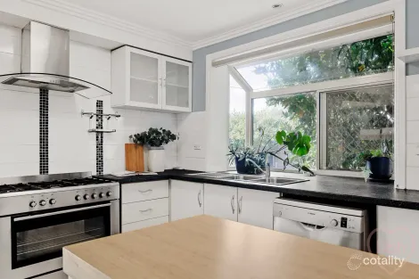 Property photo of 10 Findlay Street Higgins ACT 2615