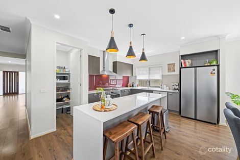 Property photo of 15 Hammersmith Way Cranbourne East VIC 3977