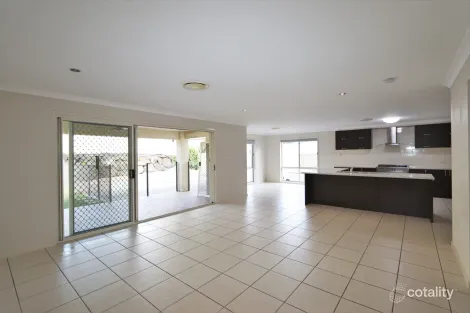Property photo of 14 Casuarina Drive Molendinar QLD 4214