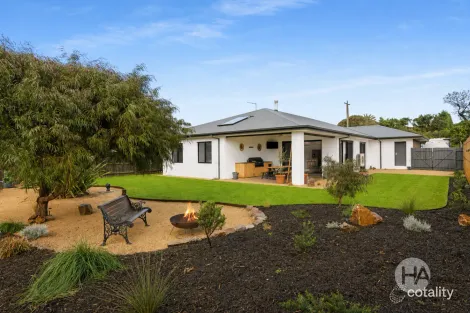 521 Dundas St, St Andrews Beach, VIC 3941