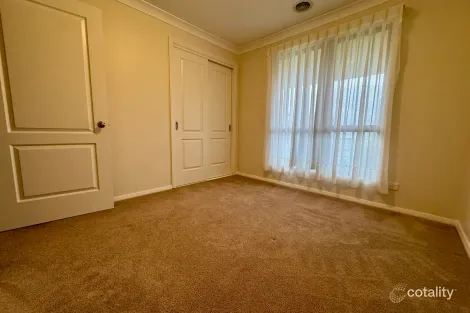 Property photo of 12 Hambrook Place Young NSW 2594