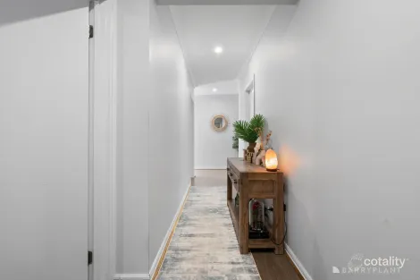 Property photo of 20 Amethyst Road Cobblebank VIC 3338