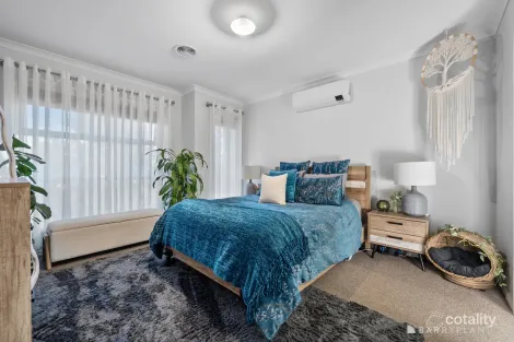 Property photo of 20 Amethyst Road Cobblebank VIC 3338