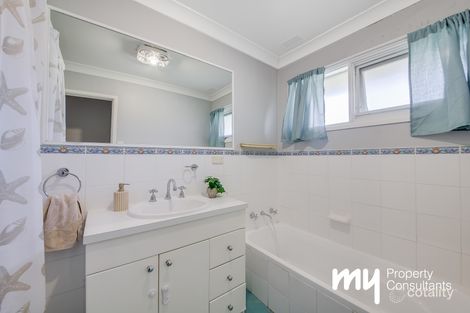 Property photo of 232 The Parkway Bradbury NSW 2560