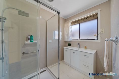 Property photo of 28 Bellarine Avenue Keilor East VIC 3033