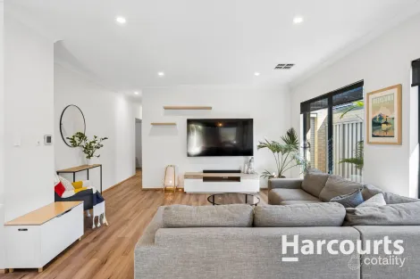 Property photo of 77 Vignerons Loop Hocking WA 6065