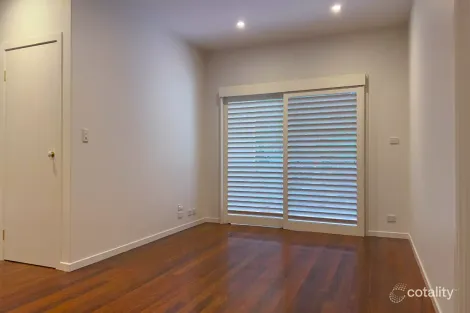 Property photo of 30 Clarkson Place Kenmore Hills QLD 4069