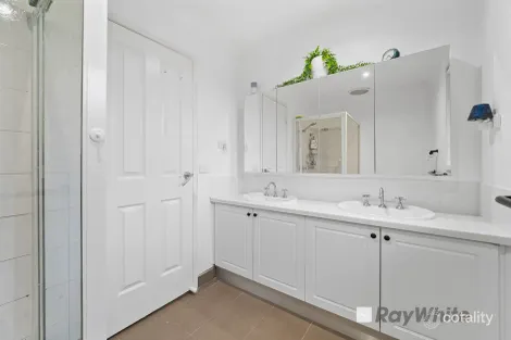 Property photo of 3 Stanton Close Narre Warren South VIC 3805