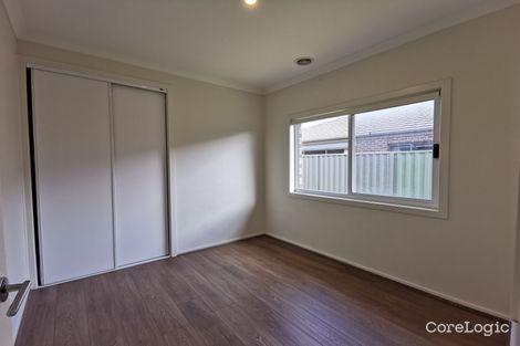 Property photo of 41 Stark Circuit Cranbourne East VIC 3977