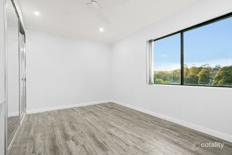 Property photo of 142 Lake Avenue Cringila NSW 2502