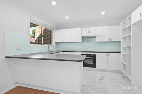 Property photo of 2/21-25 Kurrajong Road Casula NSW 2170