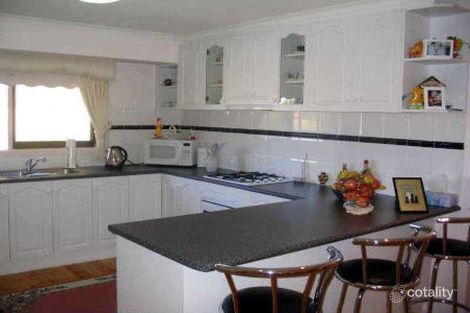 Property photo of 43 Conran Avenue Endeavour Hills VIC 3802